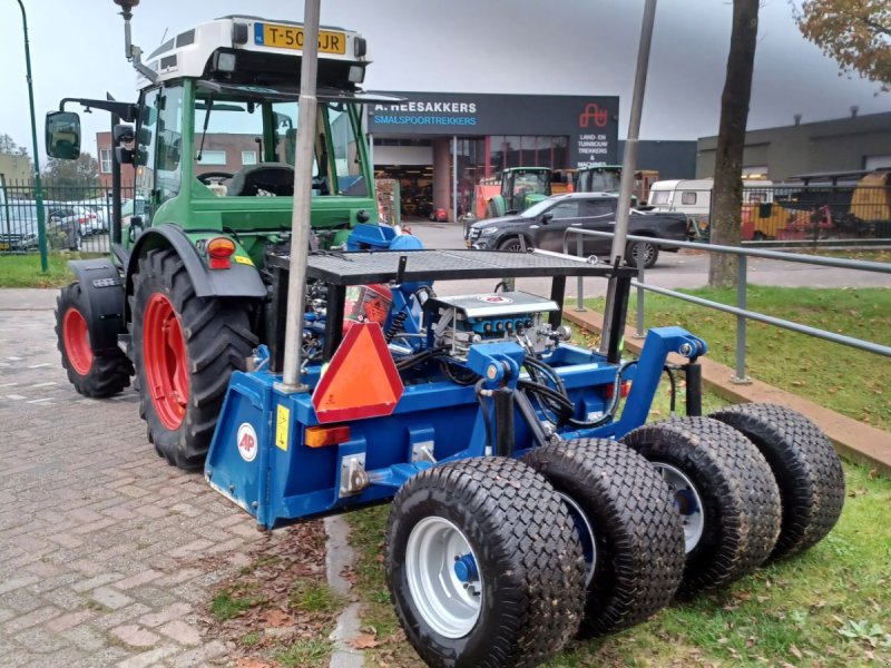 Weinbautraktor van het type Fendt 210 f, Gebrauchtmaschine in Mariahout (Foto 1)