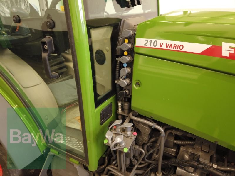 Weinbautraktor typu Fendt 210 V VARIO GEN3, Gebrauchtmaschine w Manching (Zdjęcie 20)