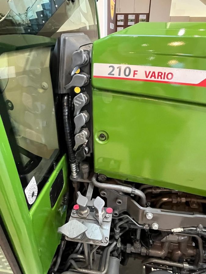 Weinbautraktor του τύπου Fendt 210 Vario F FendtONE, Gebrauchtmaschine σε Wallern (Φωτογραφία 8)