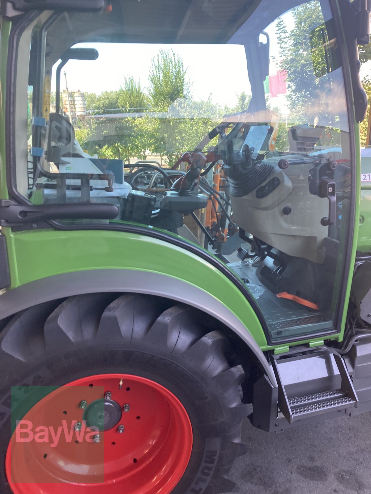 Weinbautraktor typu Fendt 210 Vario VA, Gebrauchtmaschine v Volkach (Obrázek 3)