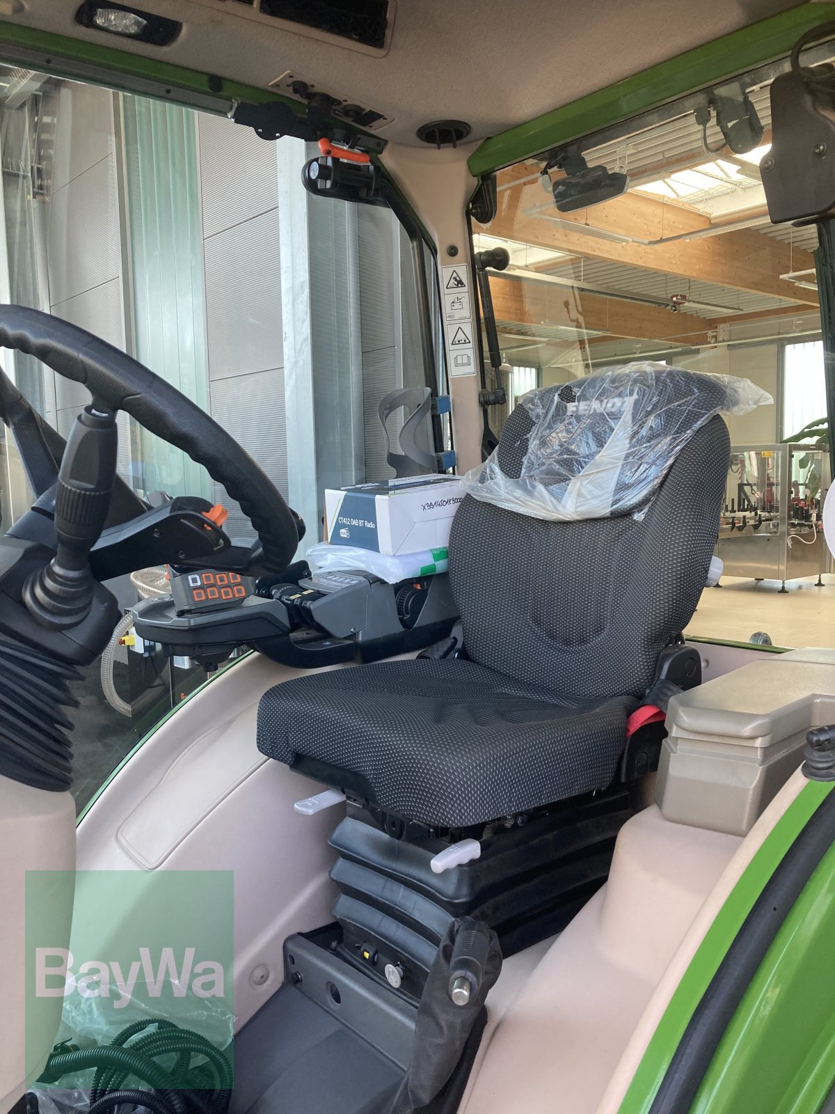 Weinbautraktor typu Fendt 210 Vario VA, Gebrauchtmaschine v Volkach (Obrázok 8)