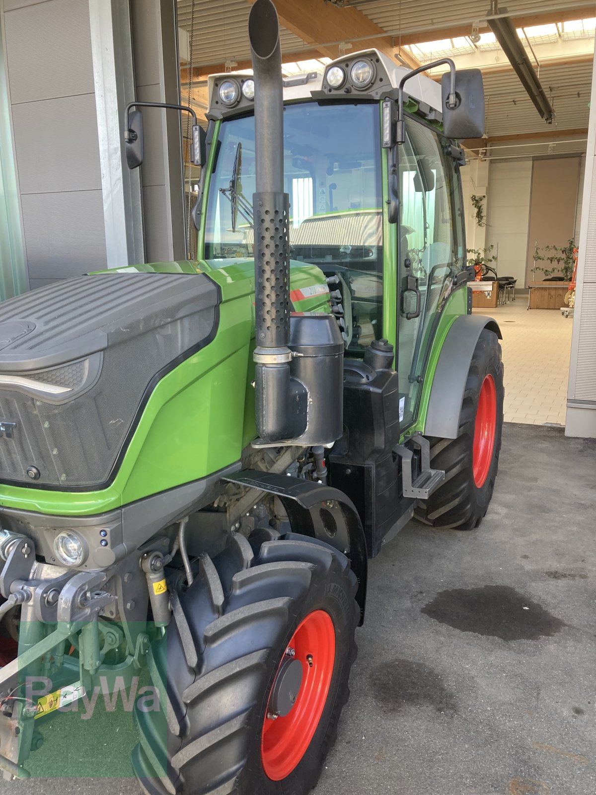 Weinbautraktor typu Fendt 210 Vario VA, Gebrauchtmaschine v Volkach (Obrázek 11)