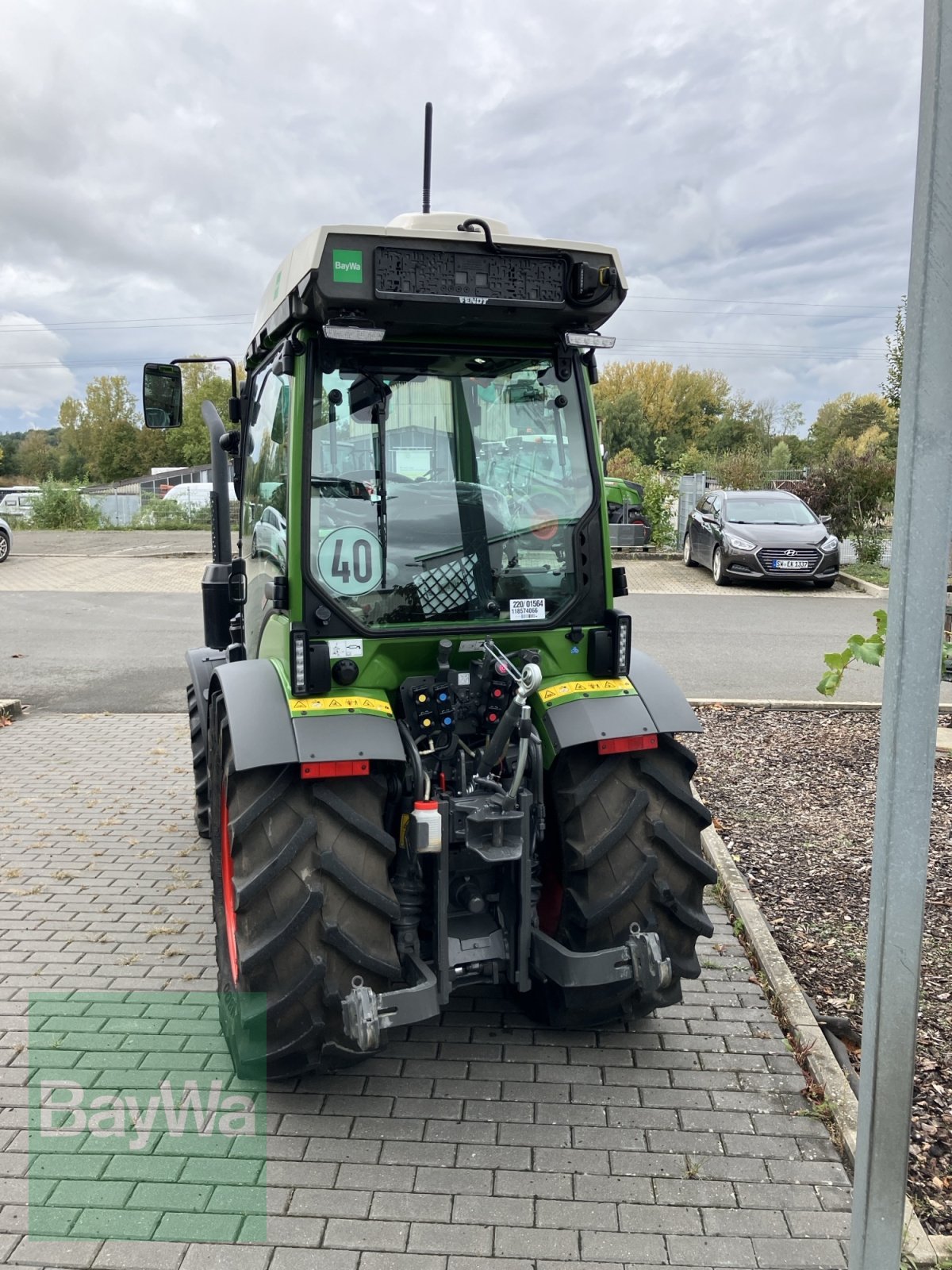 Weinbautraktor del tipo Fendt 211 GEN 3, Gebrauchtmaschine en Volkach (Imagen 3)