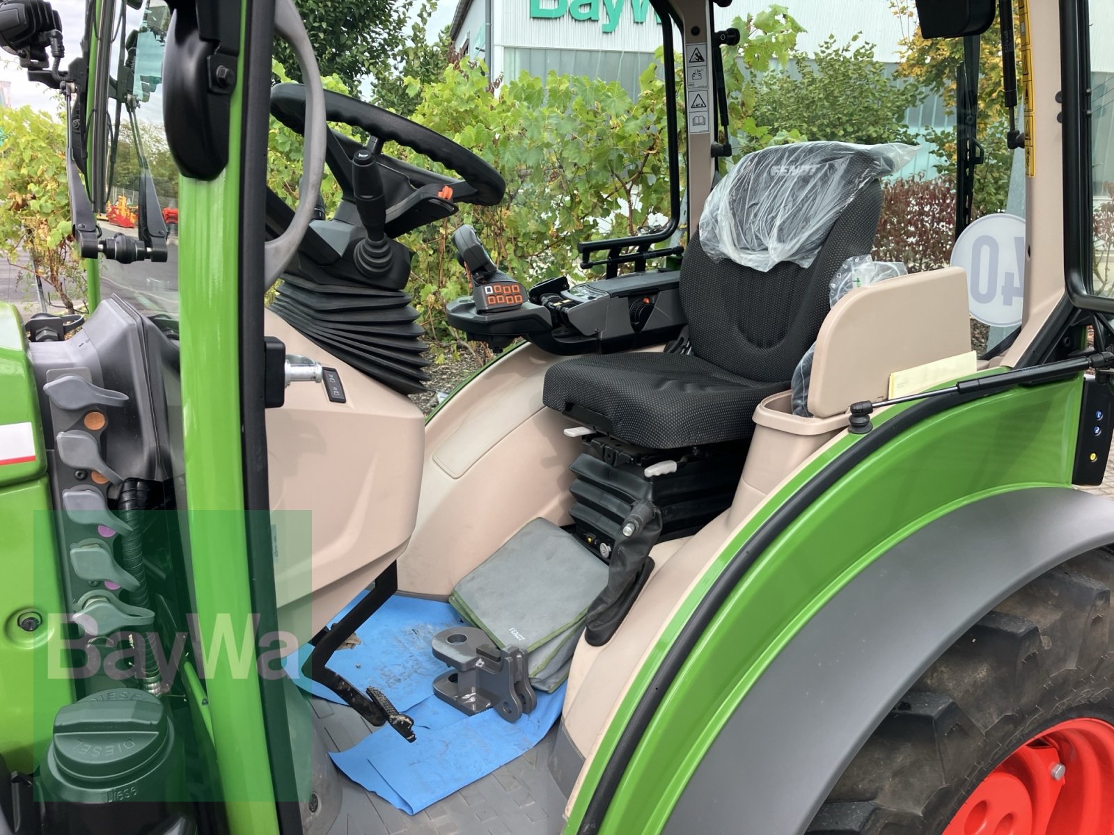 Weinbautraktor del tipo Fendt 211 GEN 3, Gebrauchtmaschine en Volkach (Imagen 6)