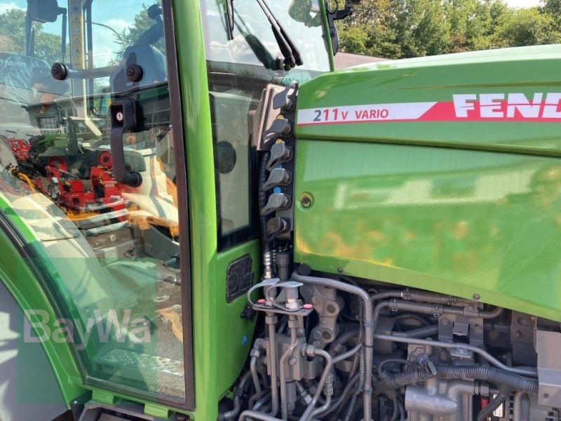 Weinbautraktor tip Fendt 211 V VARIO GEN3 PROFI+ SET1, Gebrauchtmaschine in Brackenheim (Poză 15)