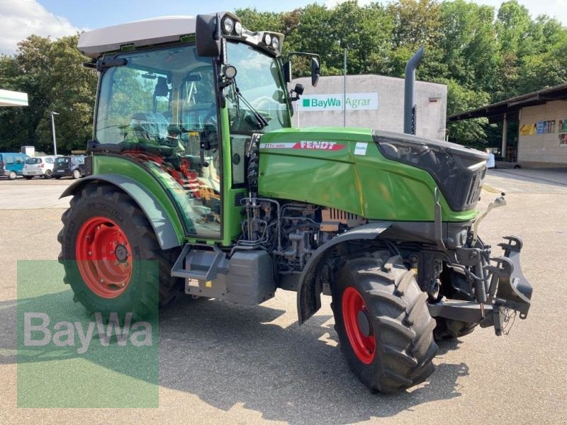 Weinbautraktor Türe ait Fendt 211 V VARIO GEN3 PROFI+ SET1, Gebrauchtmaschine içinde Brackenheim (resim 3)