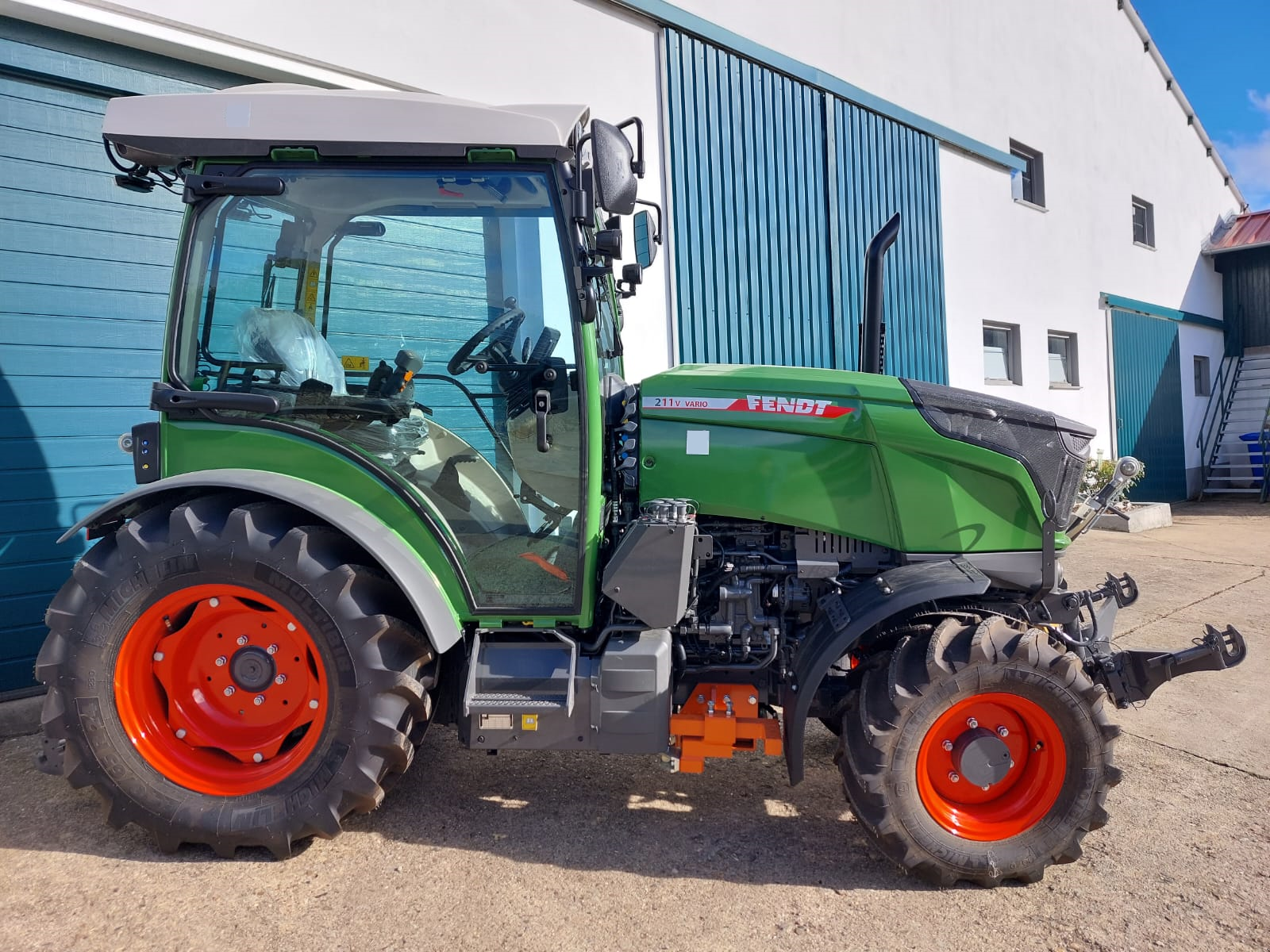 Weinbautraktor typu Fendt 211 V Vario, GEN3, Setting 2, Gebrauchtmaschine w Riedenheim (Zdjęcie 3)