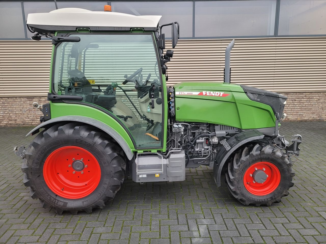 Weinbautraktor typu Fendt 211 vario profi plus gen3 gps, Gebrauchtmaschine v Houten (Obrázek 10)