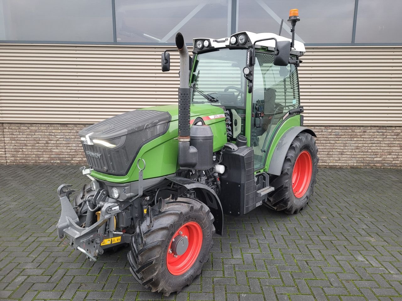 Weinbautraktor typu Fendt 211 vario profi plus gen3 gps, Gebrauchtmaschine v Houten (Obrázek 1)