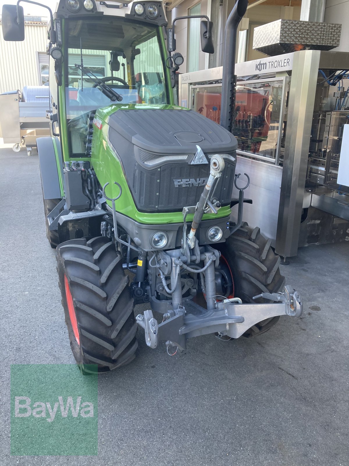 Weinbautraktor van het type Fendt 211 Vario VA, Gebrauchtmaschine in Volkach (Foto 1)