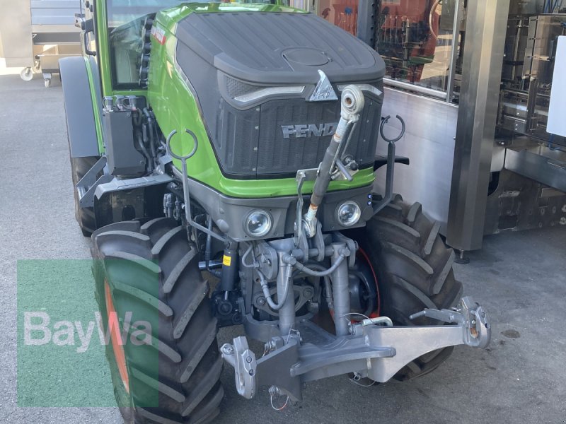 Weinbautraktor des Typs Fendt 211 Vario VA, Gebrauchtmaschine in Volkach