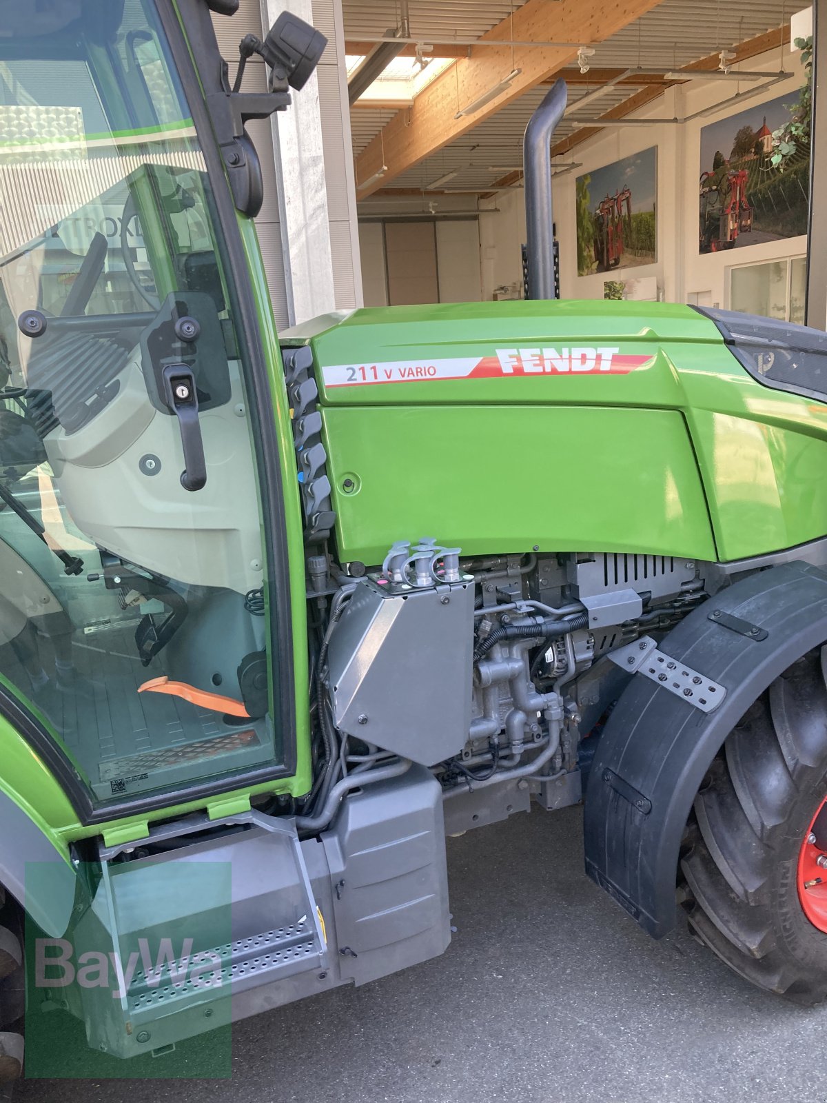 Weinbautraktor Türe ait Fendt 211 Vario VA, Gebrauchtmaschine içinde Volkach (resim 13)