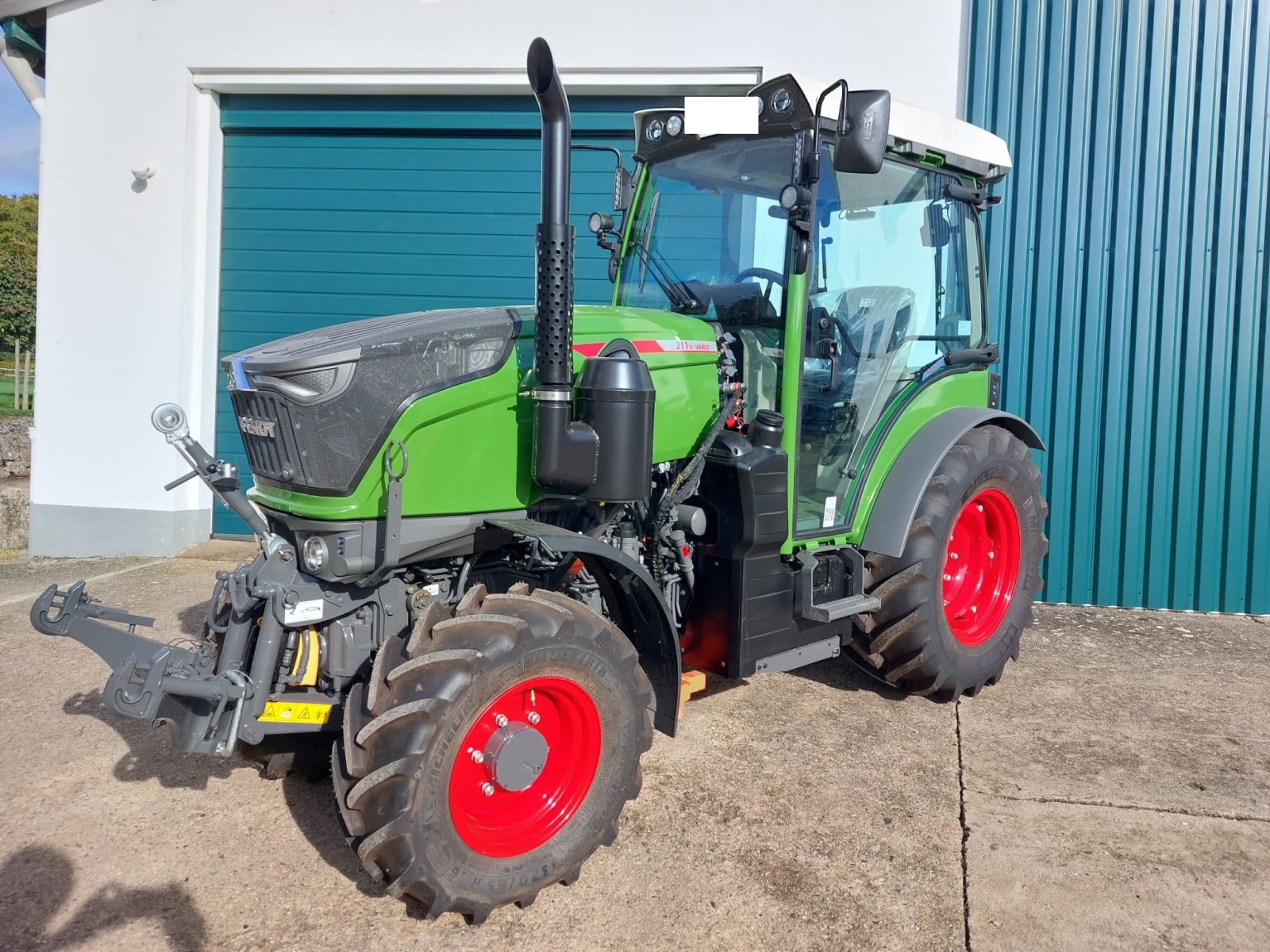 Weinbautraktor typu Fendt 211 Vario, Gebrauchtmaschine v Riedenheim (Obrázek 1)