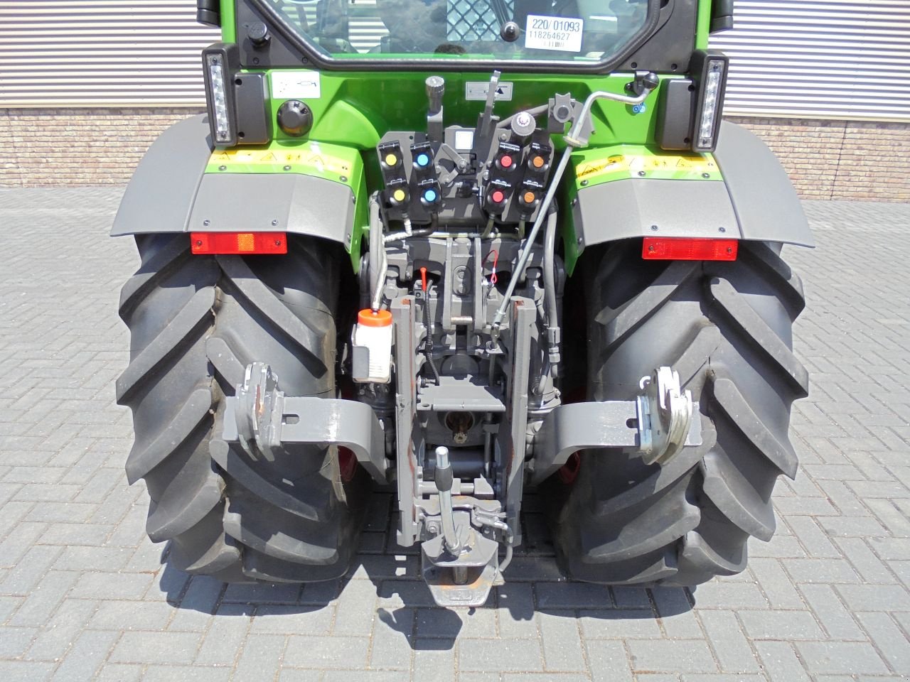 Weinbautraktor typu Fendt 211va vario gen3 209-210, Gebrauchtmaschine w Houten (Zdjęcie 4)