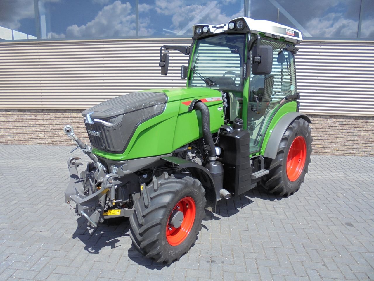 Weinbautraktor του τύπου Fendt 211va vario gen3 209-210, Gebrauchtmaschine σε Houten (Φωτογραφία 8)