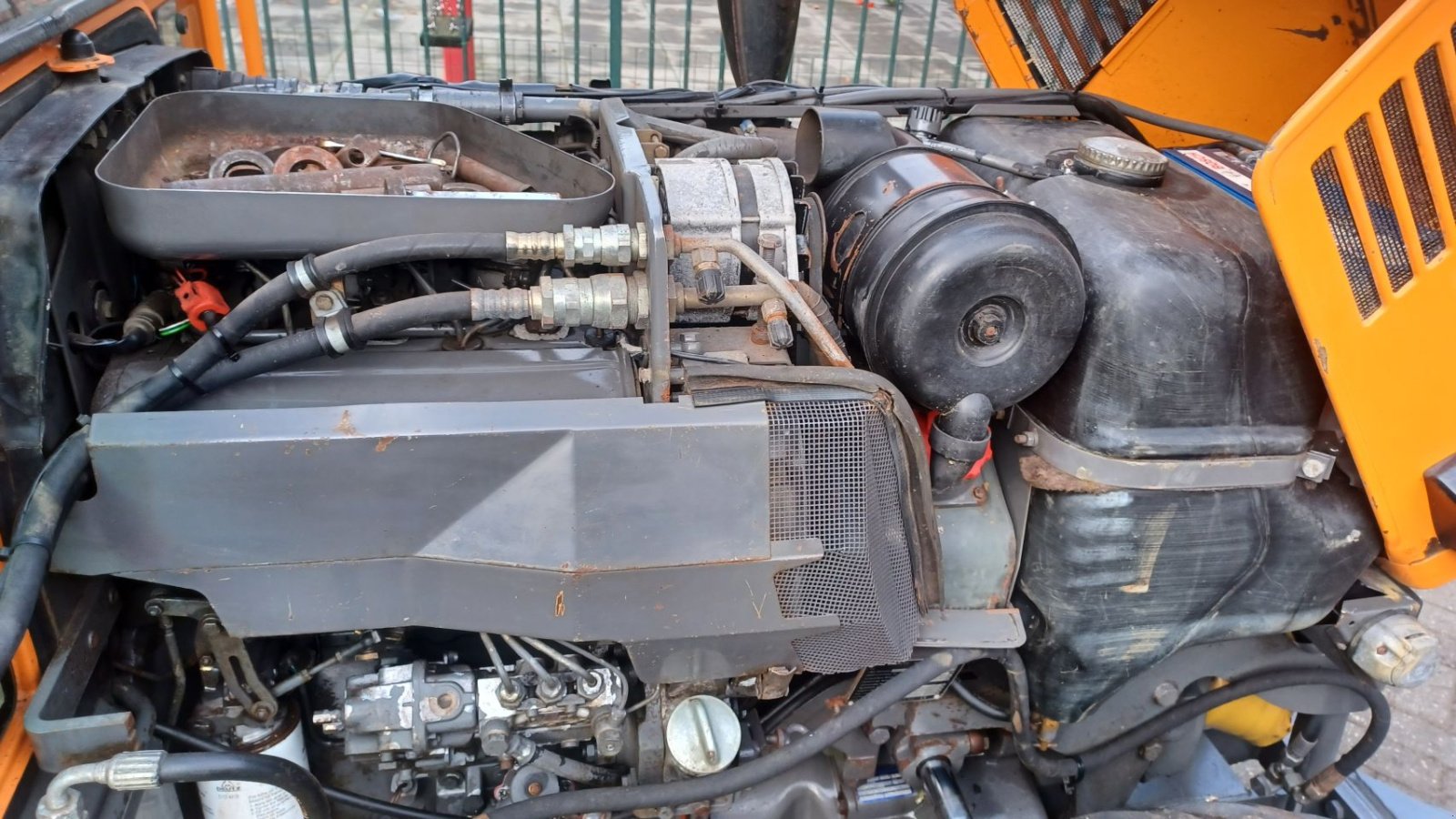 Weinbautraktor van het type Fendt 250 v, Gebrauchtmaschine in Mariahout (Foto 10)