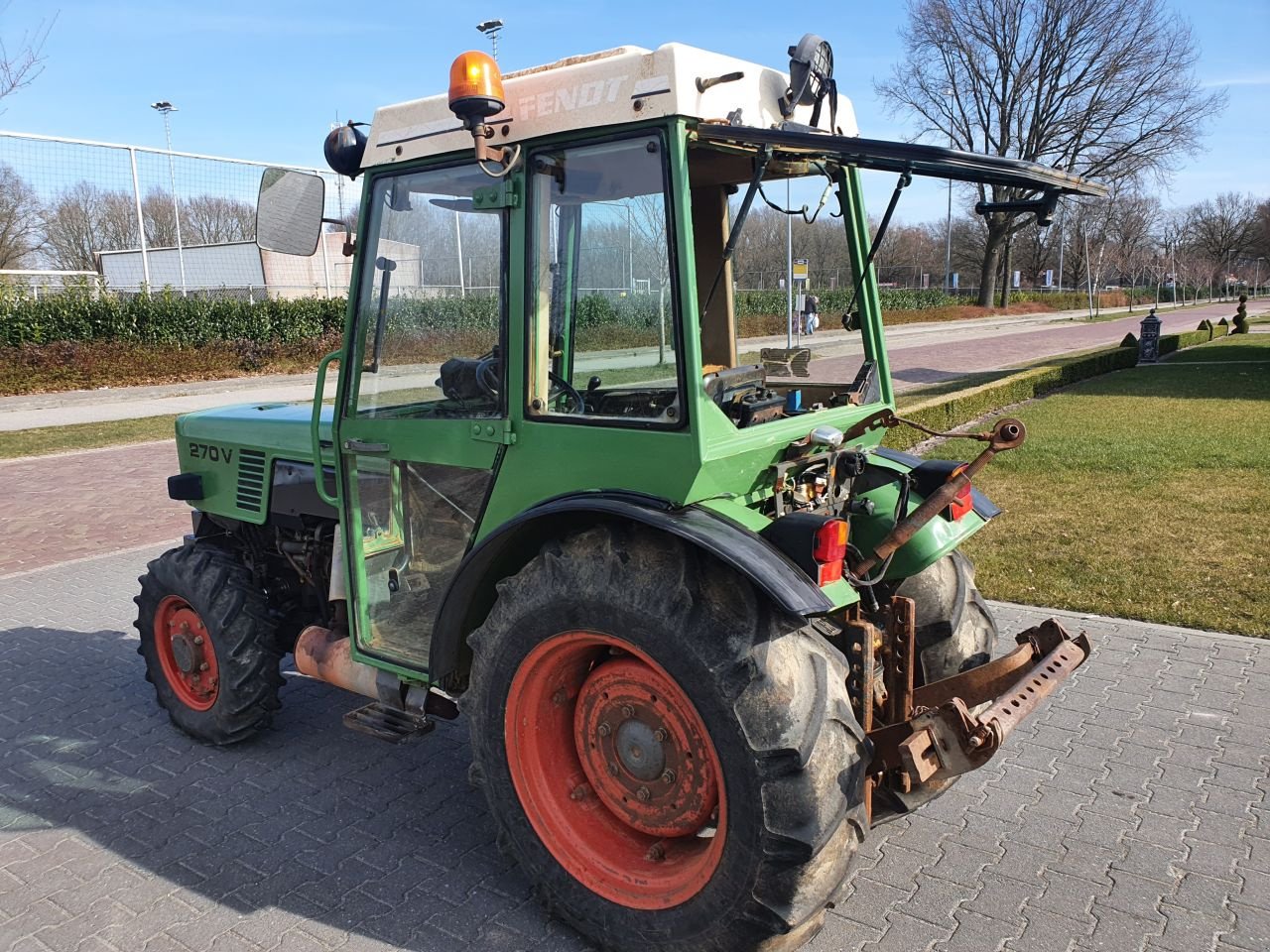 Weinbautraktor tipa Fendt 270 v Smalspoor, Gebrauchtmaschine u Weiteveen (Slika 4)