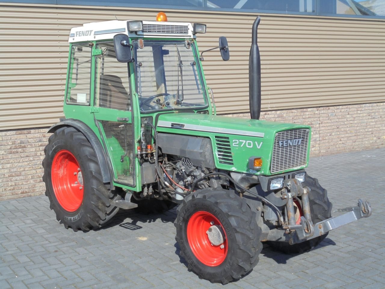 Weinbautraktor du type Fendt 270 va, Gebrauchtmaschine en Houten (Photo 5)