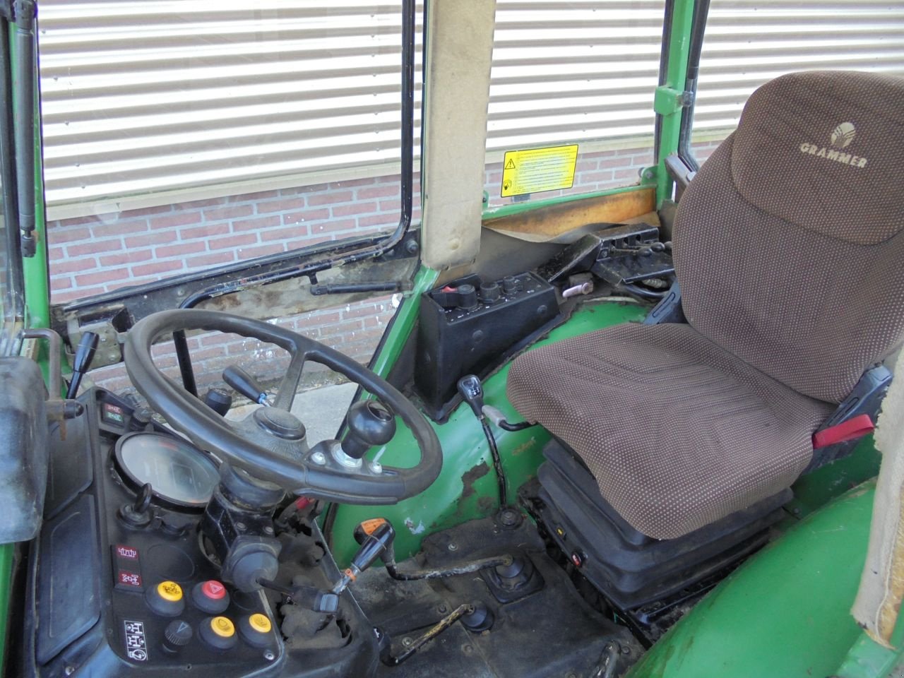 Weinbautraktor du type Fendt 270 va, Gebrauchtmaschine en Houten (Photo 7)