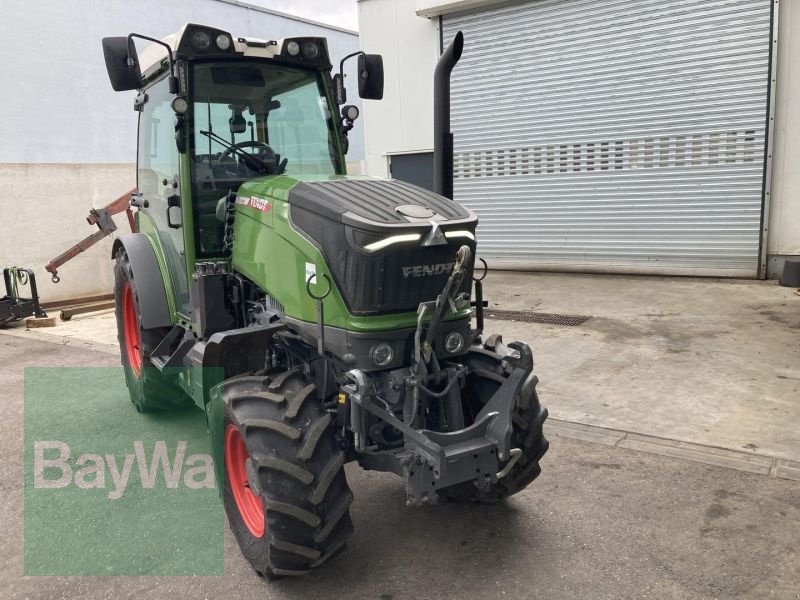 Weinbautraktor Türe ait Fendt TRAKTOR 211 V VARIO GEN3, Gebrauchtmaschine içinde Brackenheim (resim 1)