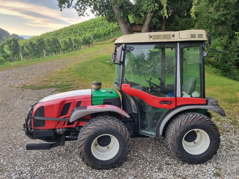 Weinbautraktor typu Ferrari AR/H2 95FAR, Gebrauchtmaschine v Gabersdorf (Obrázok 17)