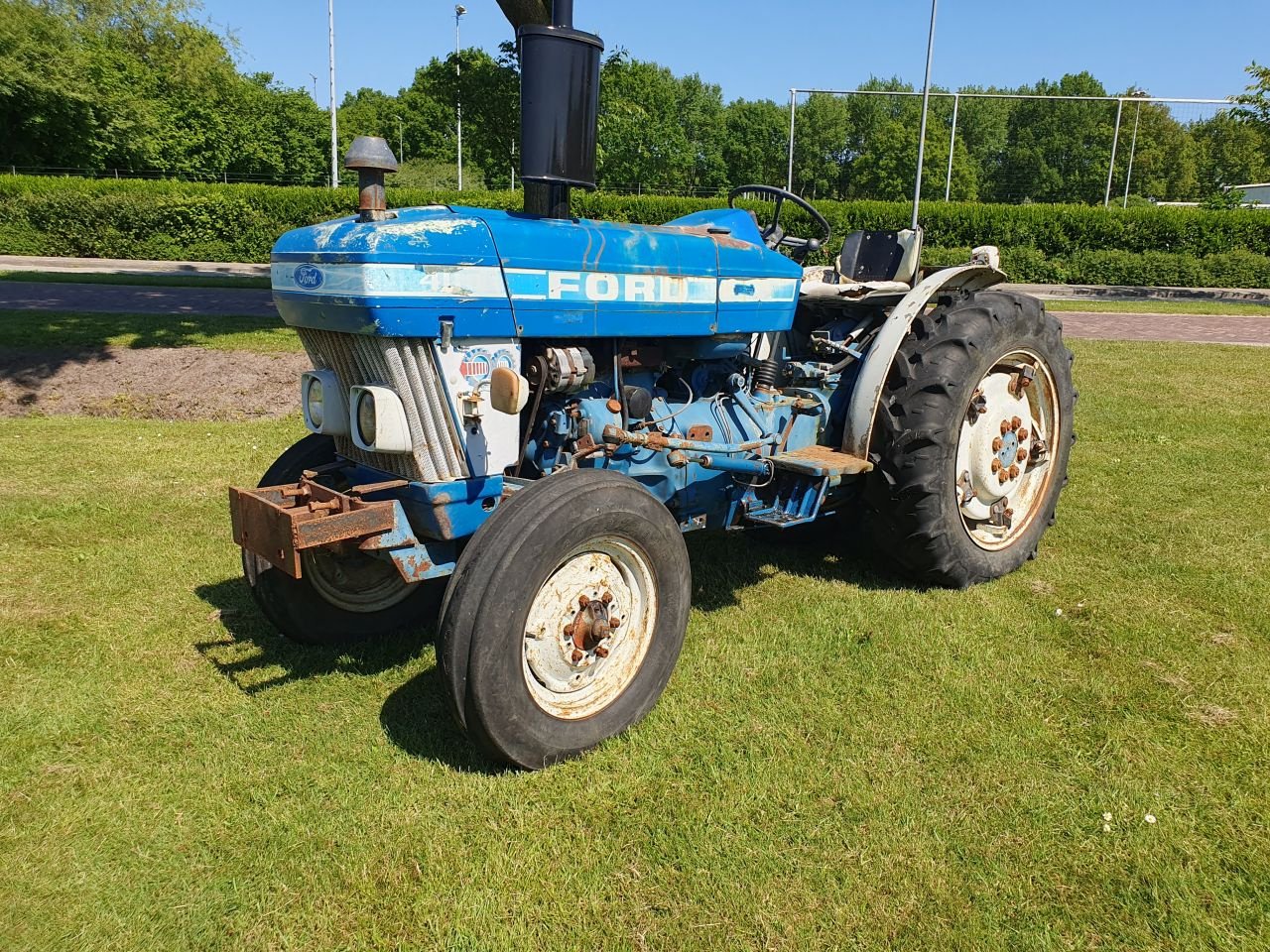 Weinbautraktor del tipo Ford 2x 4110 Smalspoor Tractor, Gebrauchtmaschine en Weiteveen (Imagen 3)