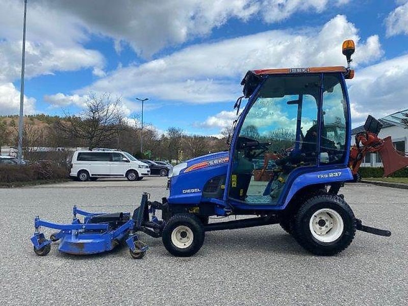 Weinbautraktor del tipo Iseki TXG 237 Allrad inkl. Mähdeck, FM 1,37H, Gebrauchtmaschine en Altenstadt (Imagen 12)