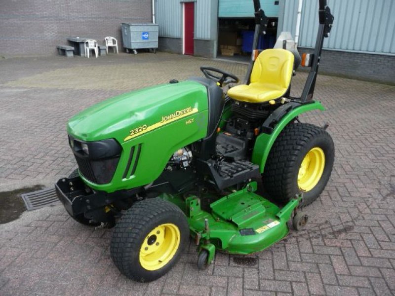 Weinbautraktor tipa John Deere 2320, Gebrauchtmaschine u Oirschot (Slika 1)