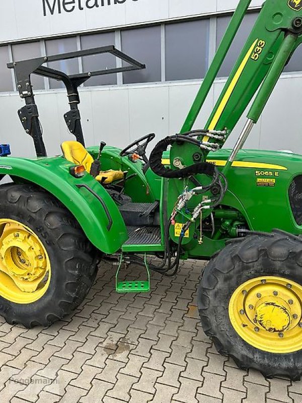 Weinbautraktor typu John Deere 5065 E, Gebrauchtmaschine v Bad Iburg - Sentrup (Obrázok 2)