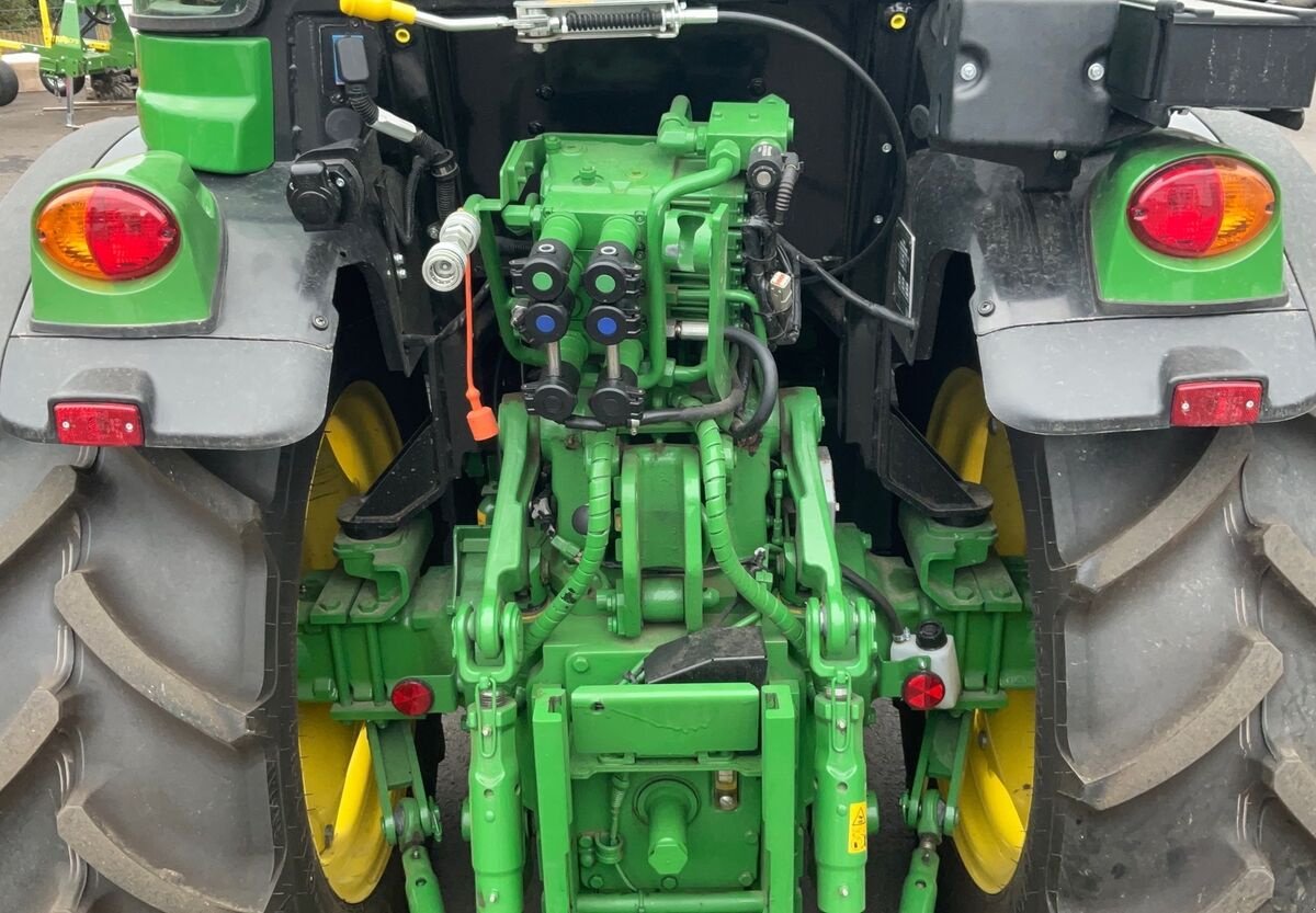 Weinbautraktor van het type John Deere 5105GF, Gebrauchtmaschine in Zwettl (Foto 13)