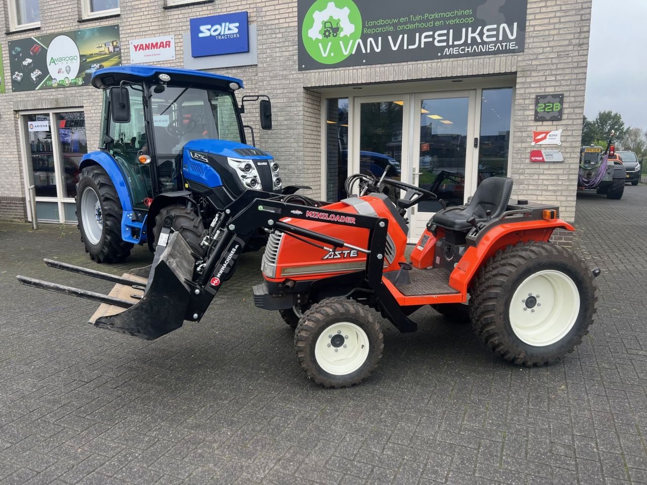 Weinbautraktor a típus Kubota ASTE A15, Gebrauchtmaschine ekkor: MARIAHOUT (Kép 2)