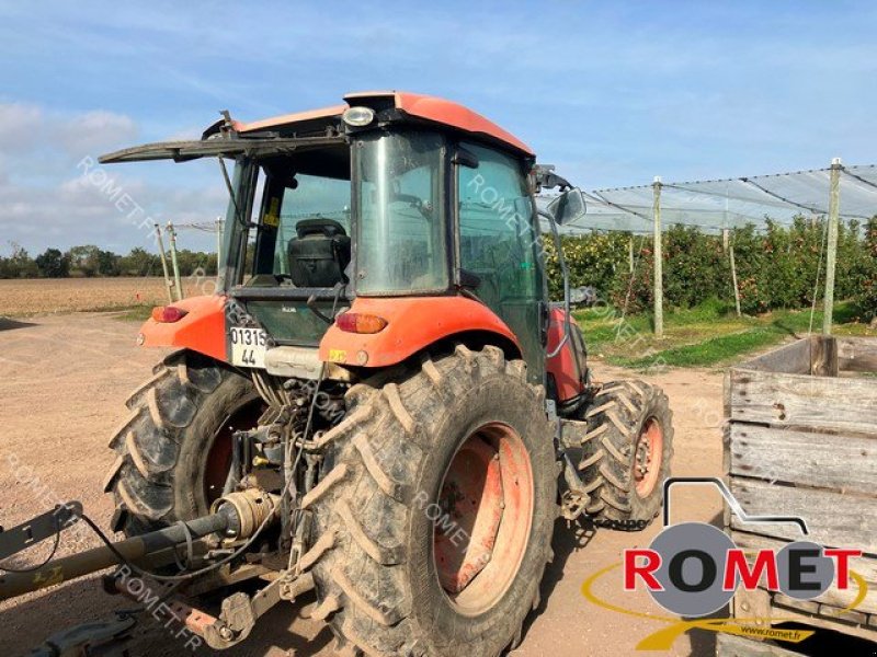 Weinbautraktor del tipo Kubota M7060, Gebrauchtmaschine en Gennes sur glaize (Imagen 2)