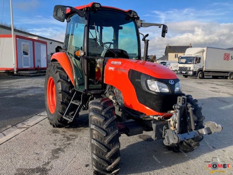 Weinbautraktor типа Kubota M7060, Gebrauchtmaschine в Gennes sur glaize (Фотография 1)