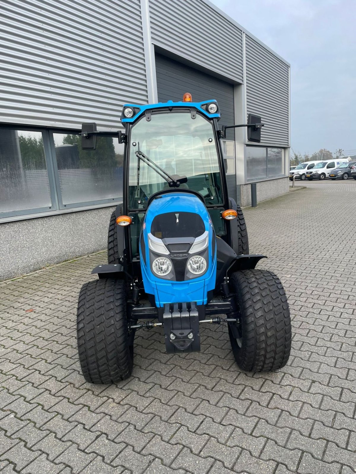 Weinbautraktor типа Landini Mistral 2-60 met cabine (NIEUW), Neumaschine в Roermond (Фотография 4)