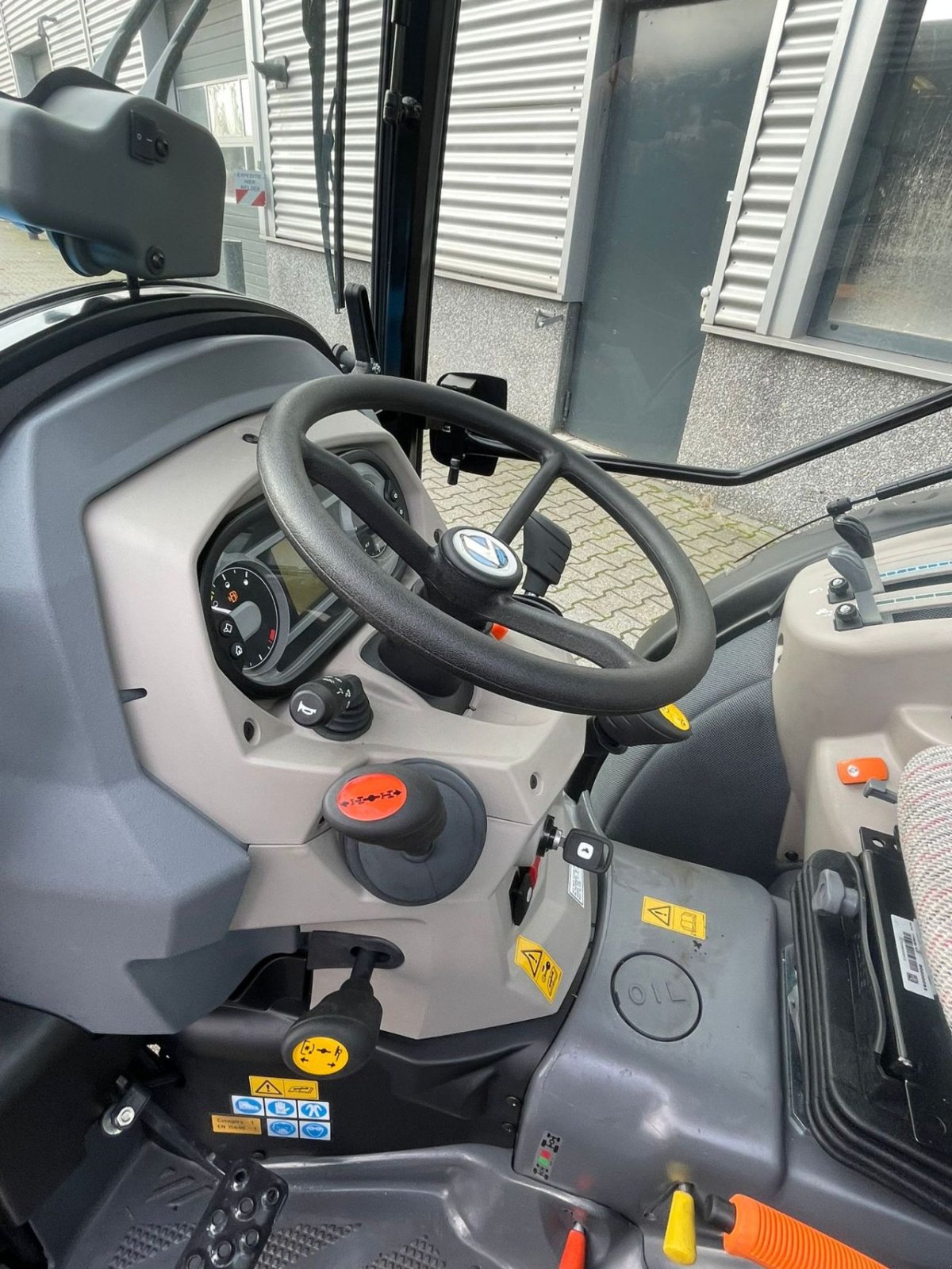 Weinbautraktor tipa Landini Mistral 2-60 met cabine, Neumaschine u Roermond (Slika 10)