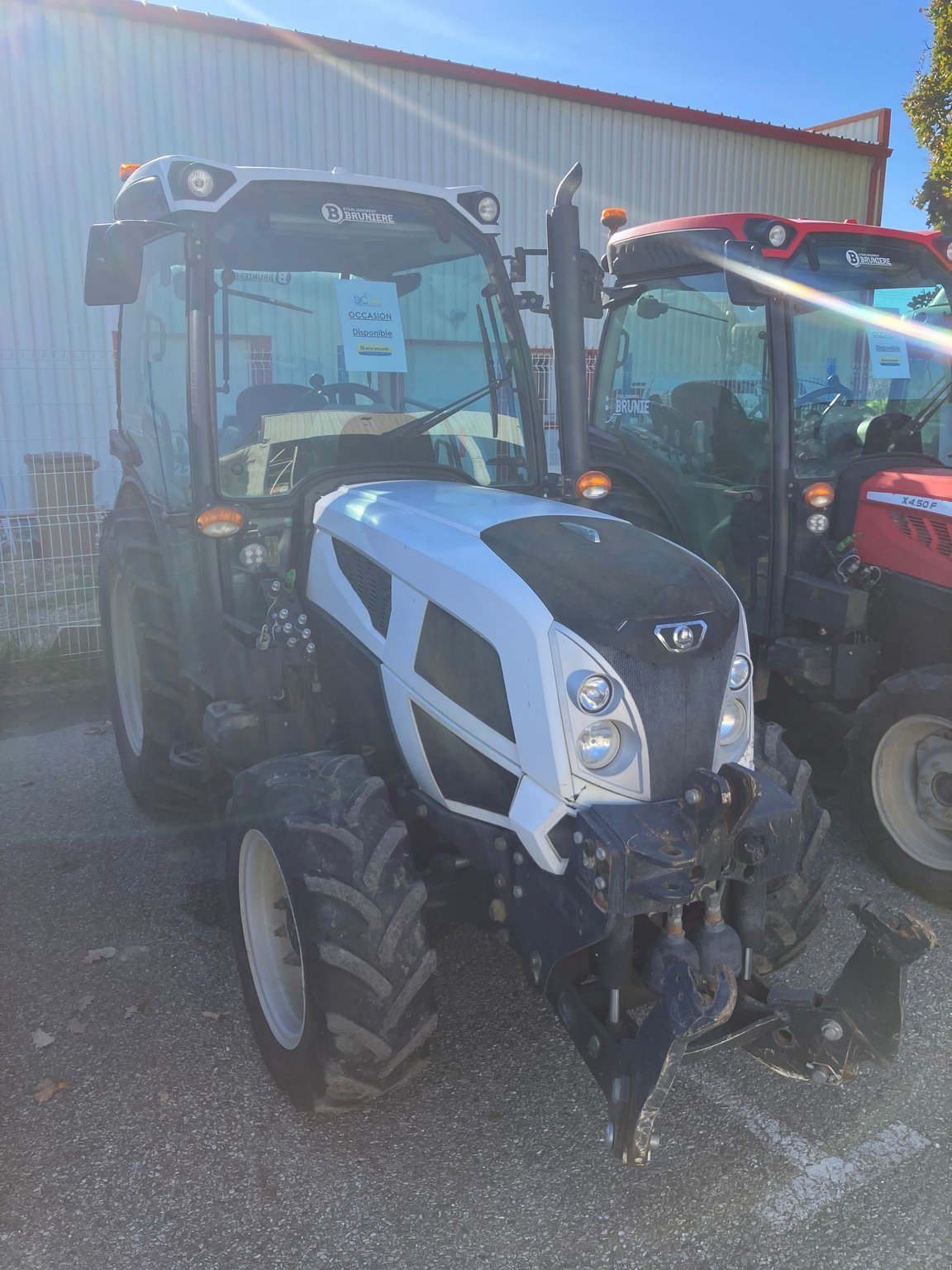 Weinbautraktor typu Landini Tracteur fruitier Rex 4-090 F Landini, Gebrauchtmaschine v ROYNAC (Obrázok 1)