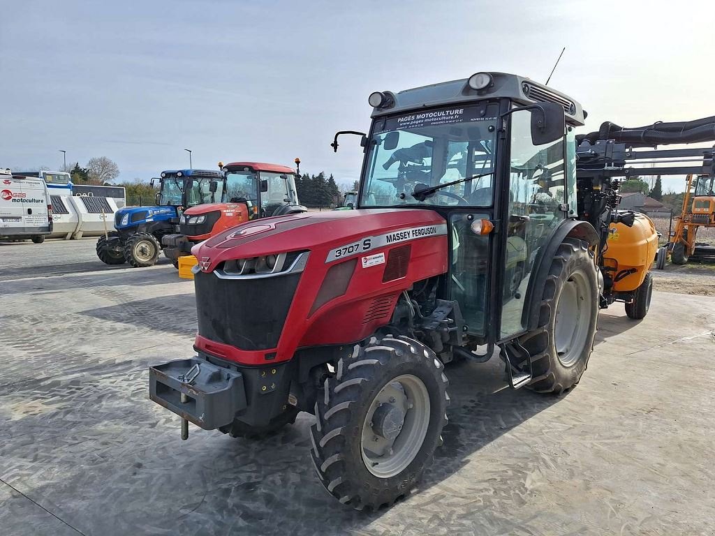 Weinbautraktor typu Massey Ferguson 3707S ES, Gebrauchtmaschine v NOVES (Obrázok 2)