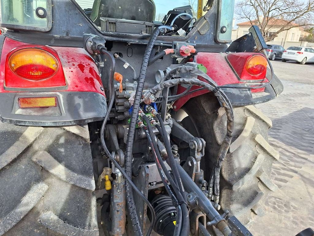 Weinbautraktor typu Massey Ferguson 3707S ES, Gebrauchtmaschine v NOVES (Obrázek 5)