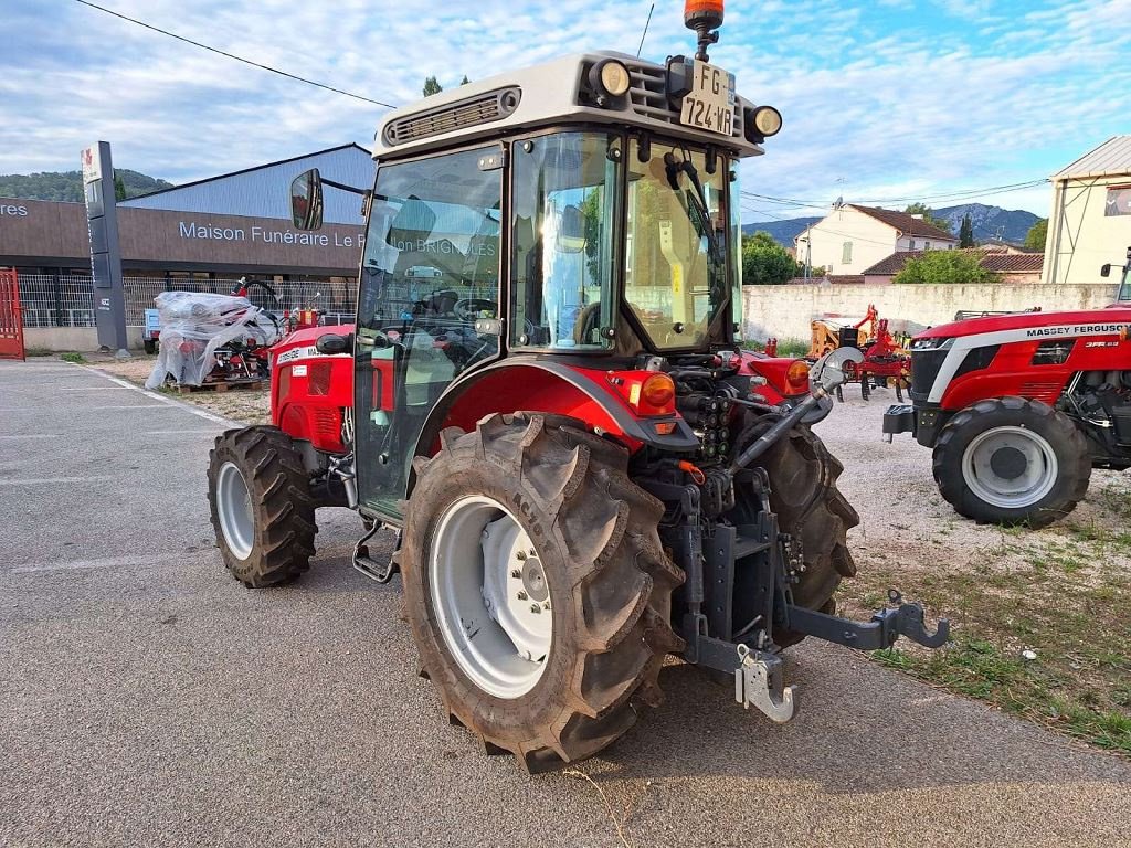 Weinbautraktor Türe ait Massey Ferguson 3709GE EFF, Gebrauchtmaschine içinde NOVES (resim 7)