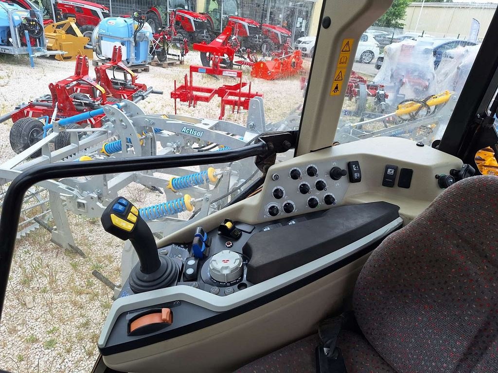 Weinbautraktor typu Massey Ferguson 3709GE EFF, Gebrauchtmaschine w NOVES (Zdjęcie 8)