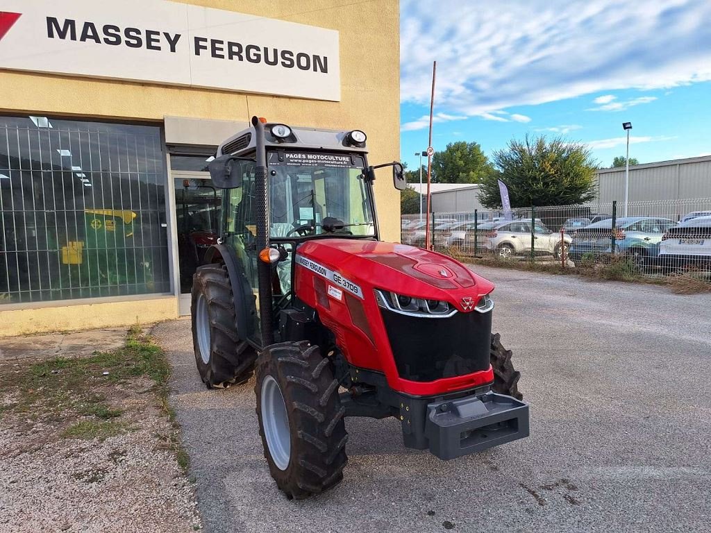 Weinbautraktor des Typs Massey Ferguson 3709GE EFF, Gebrauchtmaschine in NOVES (Bild 10)