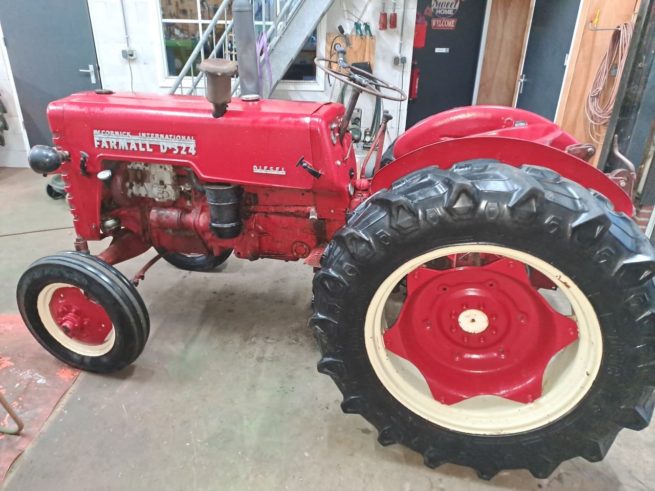 Weinbautraktor типа McCormick D-324, Gebrauchtmaschine в Wierden (Фотография 1)