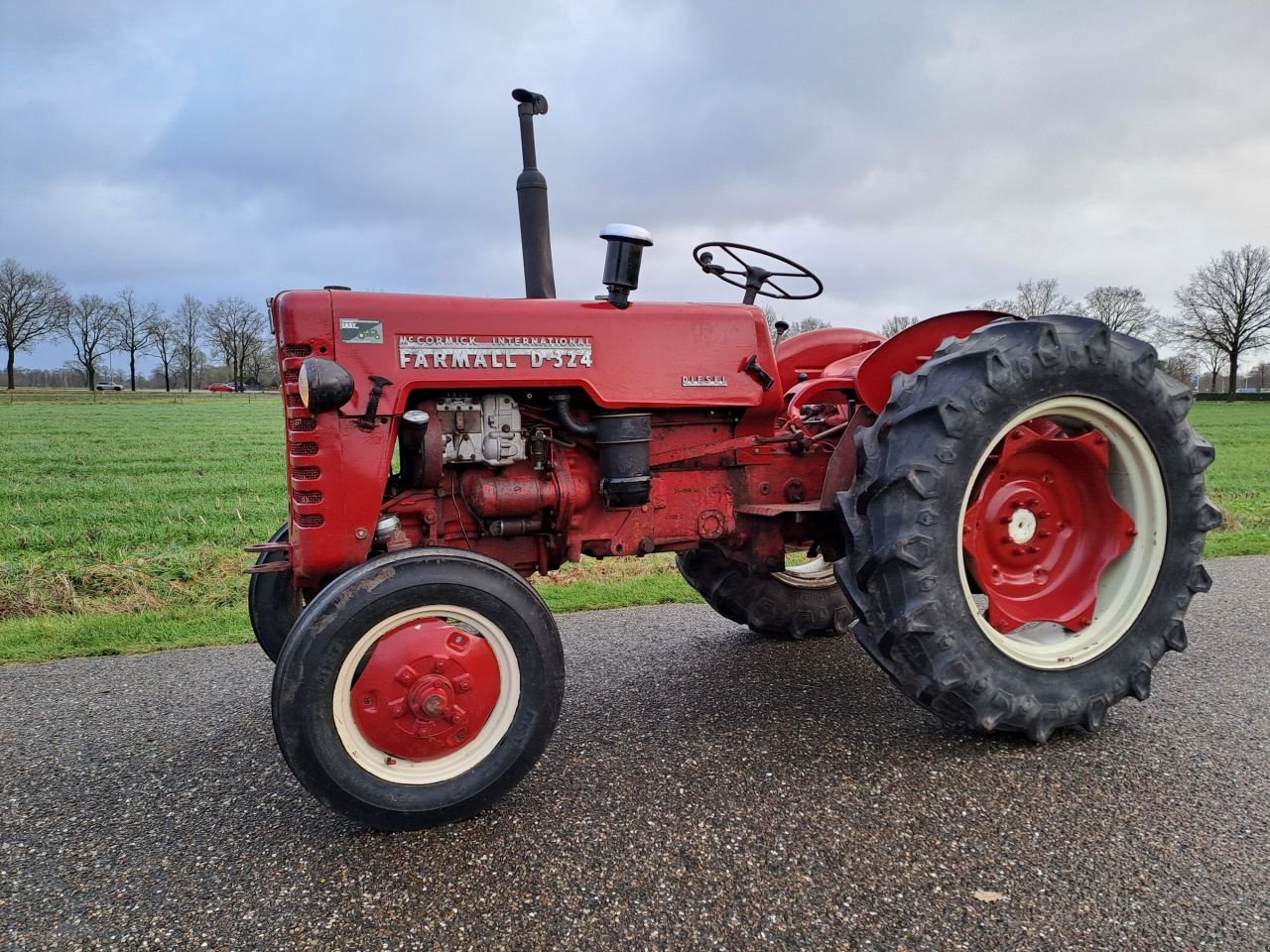 Weinbautraktor typu McCormick D-324, Gebrauchtmaschine v Wierden (Obrázok 2)