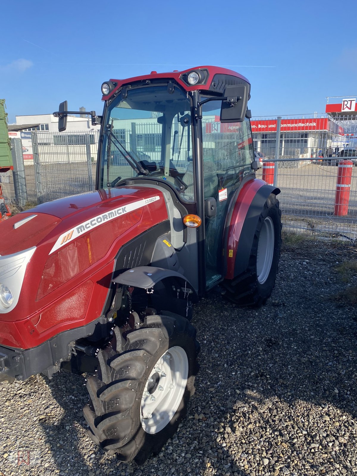 Weinbautraktor от тип McCormick X3.080F, Neumaschine в Meßkirch (Снимка 2)