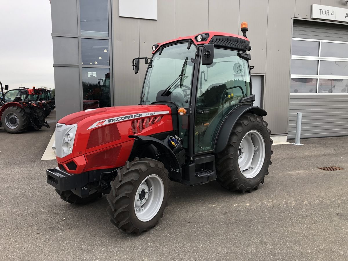 Weinbautraktor typu McCormick X4.40 F, Vorführmaschine v Oberweidelham (Obrázek 1)