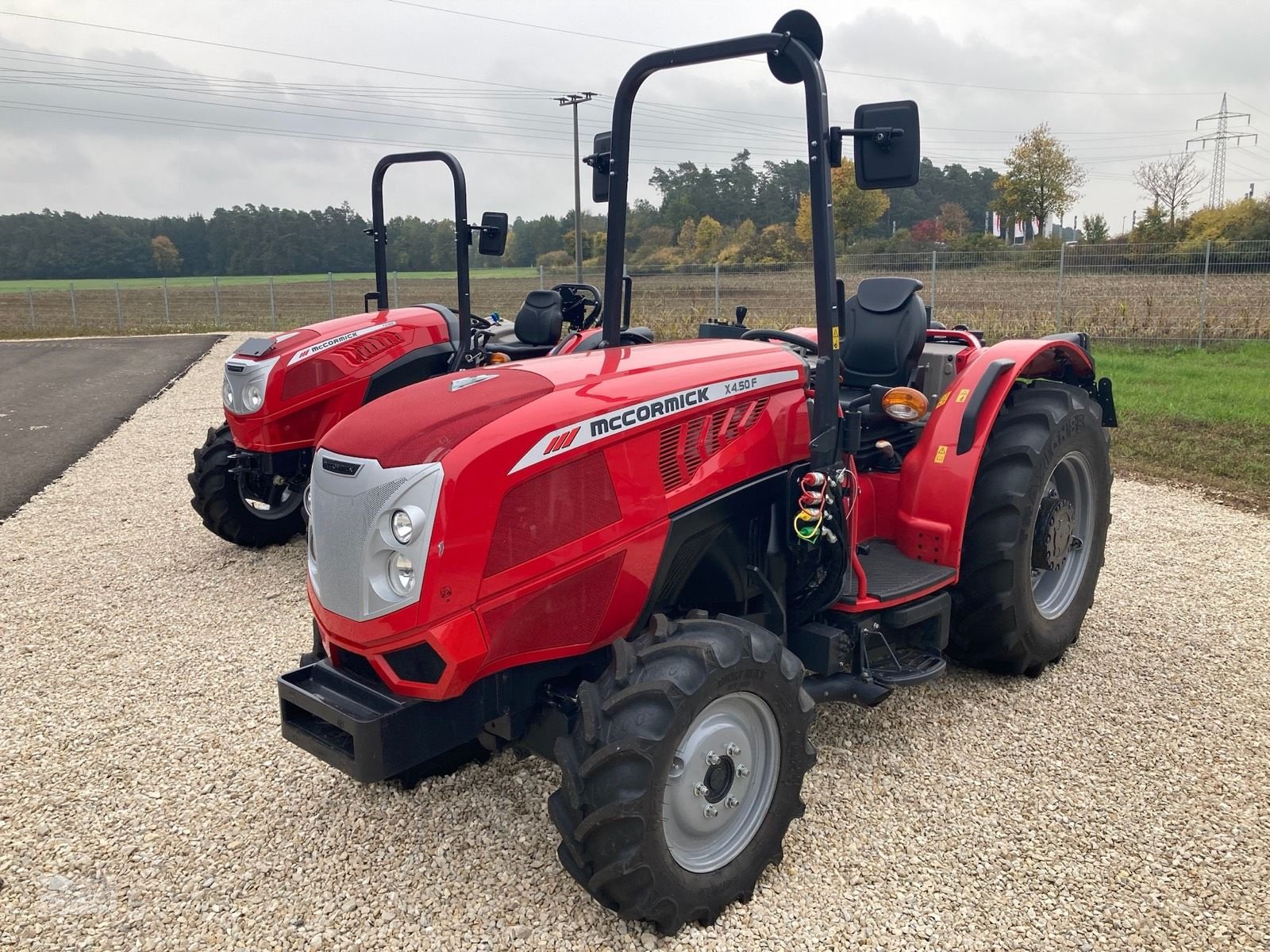 Weinbautraktor van het type McCormick X4.50 F, Gebrauchtmaschine in Burgoberbach (Foto 1)