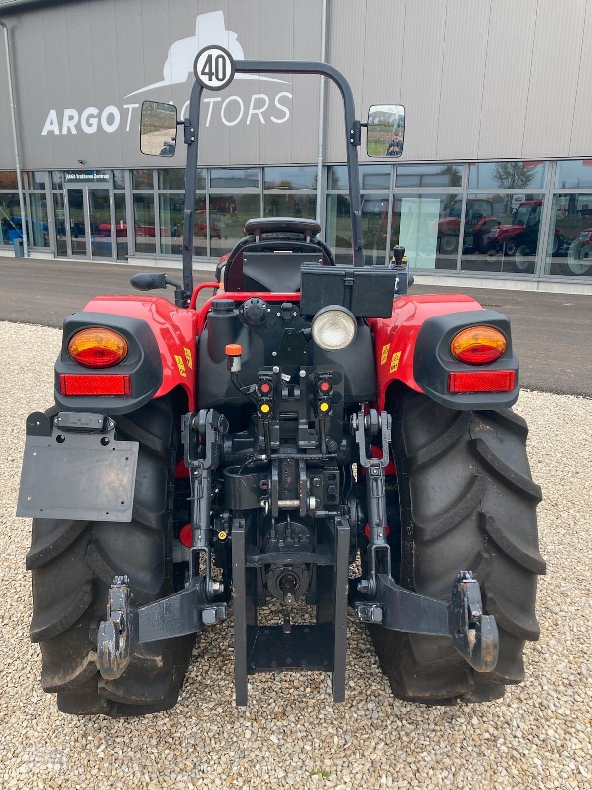 Weinbautraktor tip McCormick X4.50 F, Gebrauchtmaschine in Burgoberbach (Poză 3)