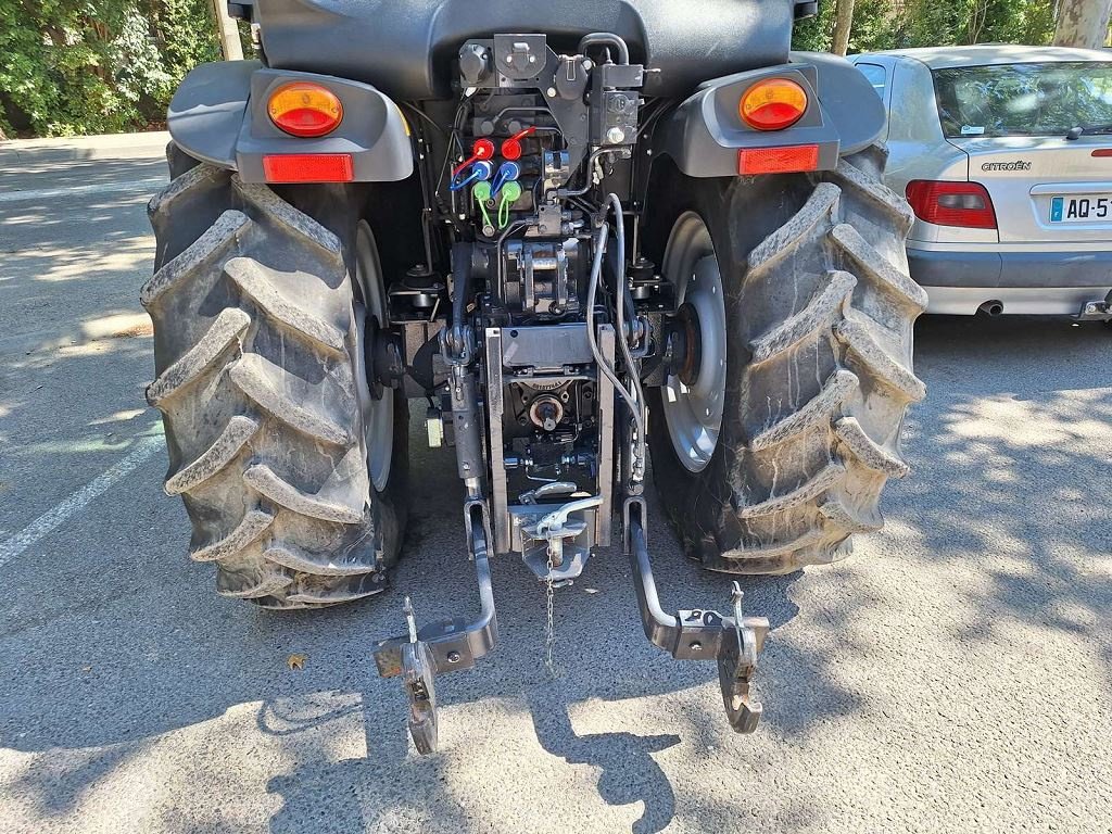 Weinbautraktor typu McCormick X4.70F, Gebrauchtmaschine w NOVES (Zdjęcie 4)