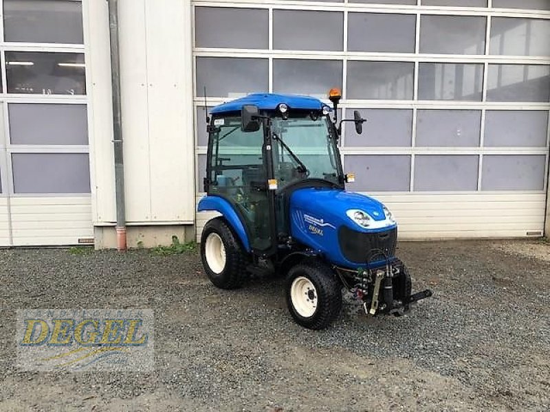 Weinbautraktor от тип New Holland Boomer 25 HST, Gebrauchtmaschine в Feilitzsch (Снимка 2)