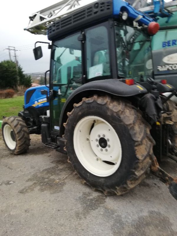 Weinbautraktor typu New Holland T 4 100 F, Gebrauchtmaschine v BLESMES (Obrázok 3)